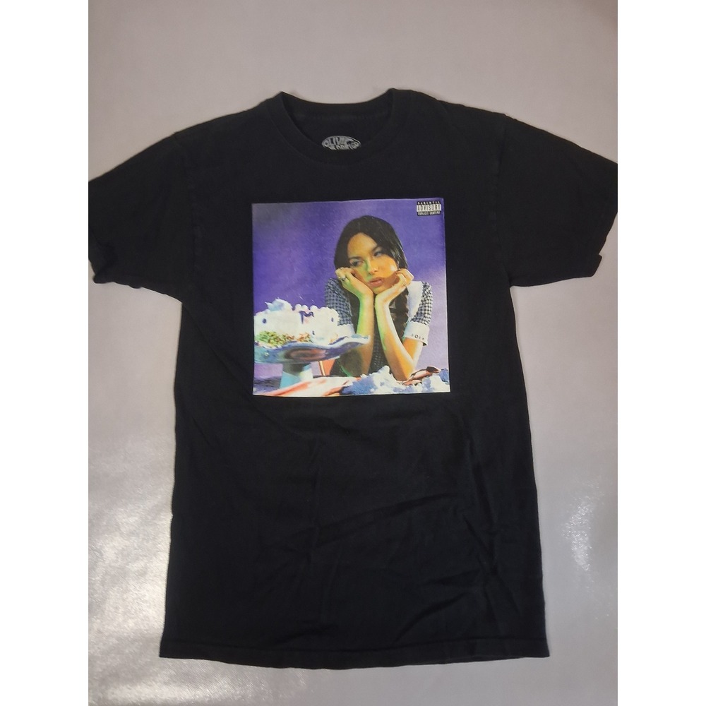 Olivia Rodrigo Sour Album Cover Graphic T-Shirt Black Short Sleeve Crewneck S